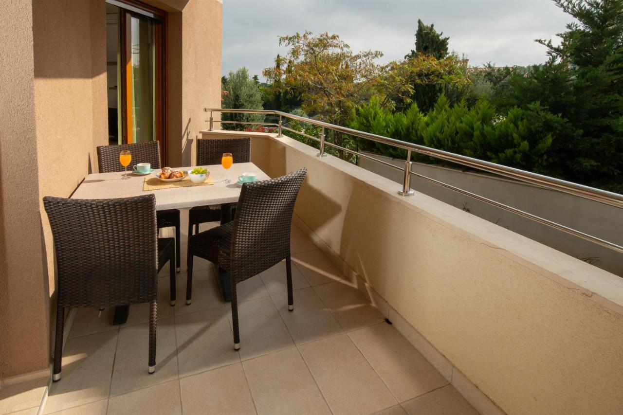 Apartments Oliva Premantura Luaran gambar