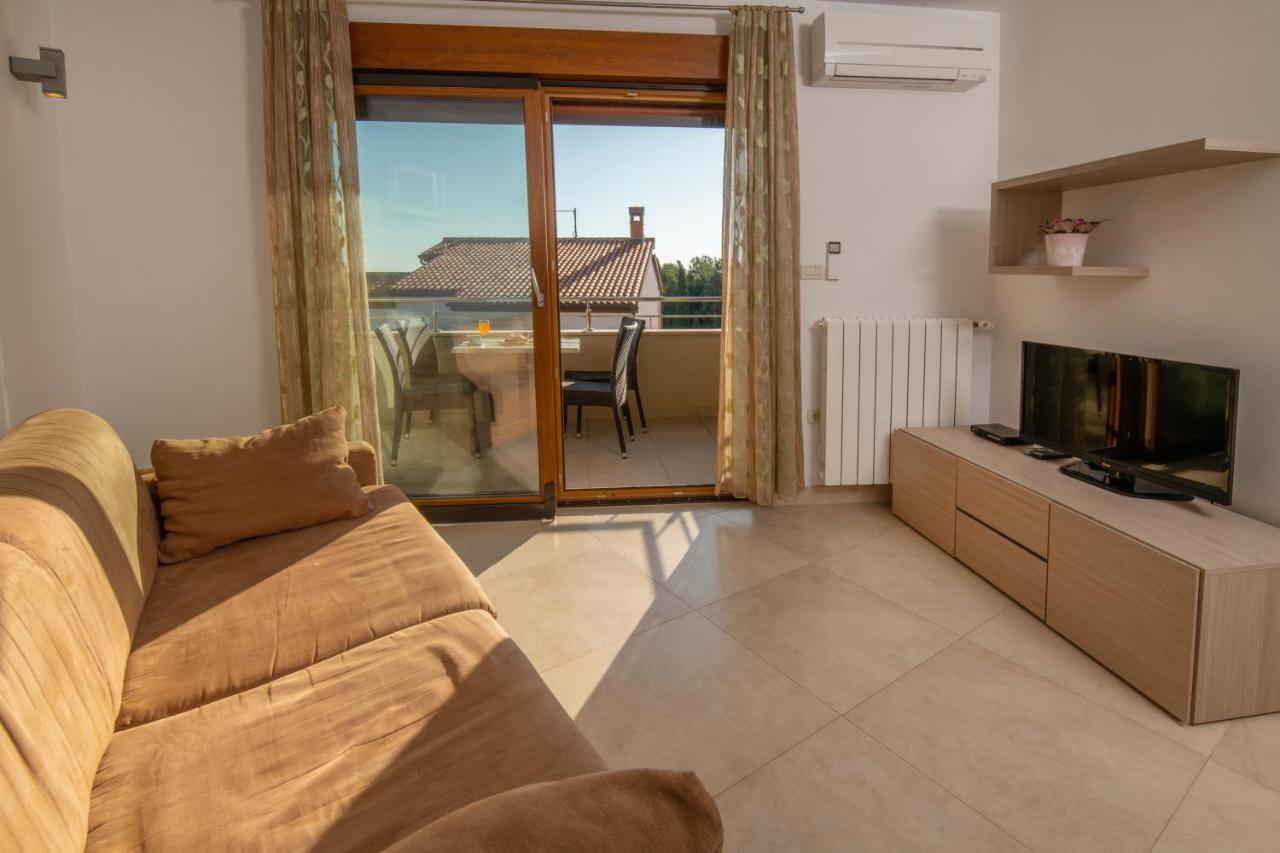 Apartments Oliva Premantura Luaran gambar