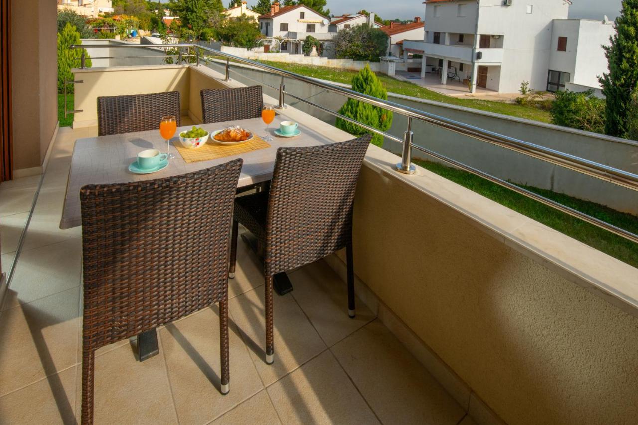 Apartments Oliva Premantura Luaran gambar