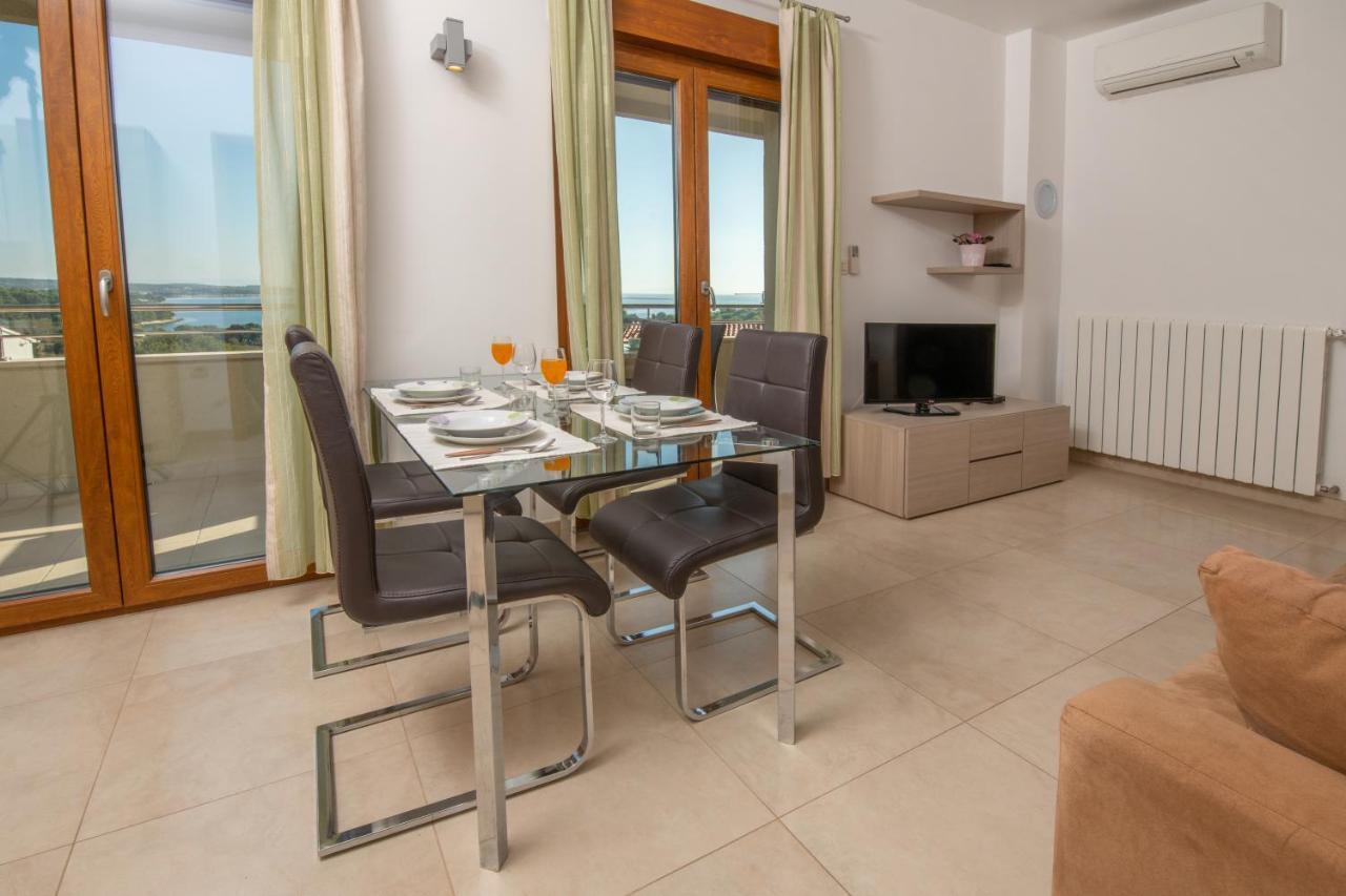 Apartments Oliva Premantura Luaran gambar