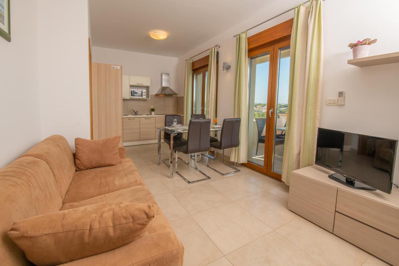 Apartments Oliva Premantura Luaran gambar